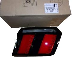 Far Dreapta Spate Original 9810477780 Peugeot 3008