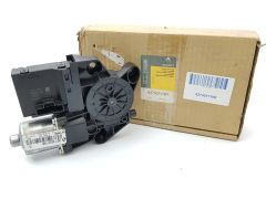 Motor regulator geam Dreapta Spate Original Renault Scenic 3 827303178R